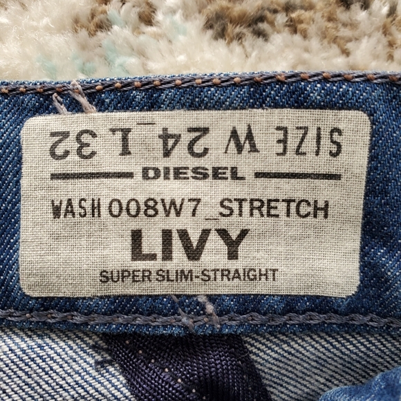 DIESEL LIVY Jeans - Picture 8 of 8